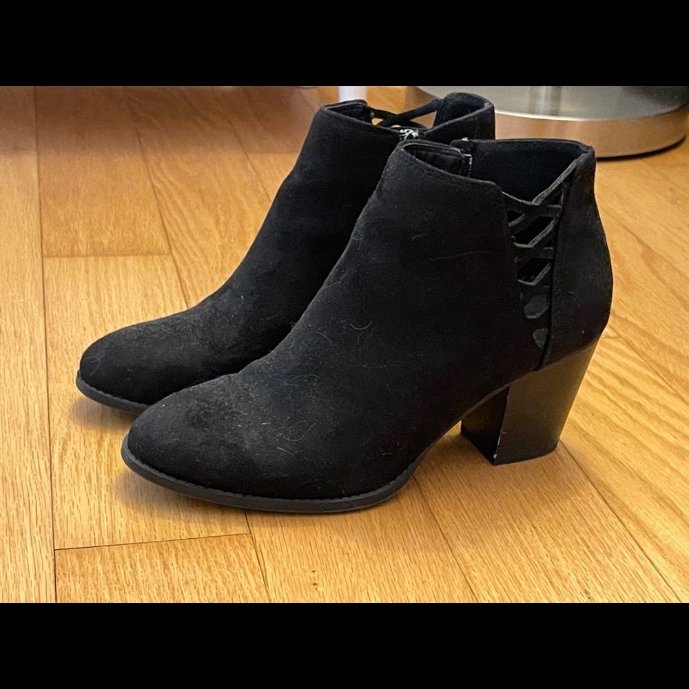 CityClassified Faux Suede Black Booties Sz 8.5